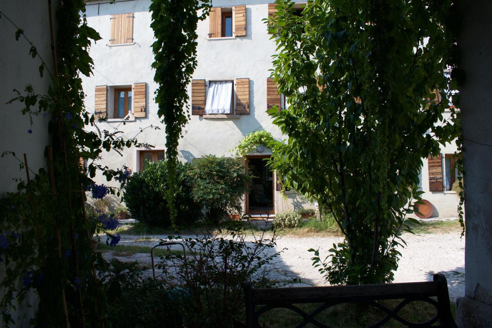 B&B Rosales Borso del Grappa Exterior photo
